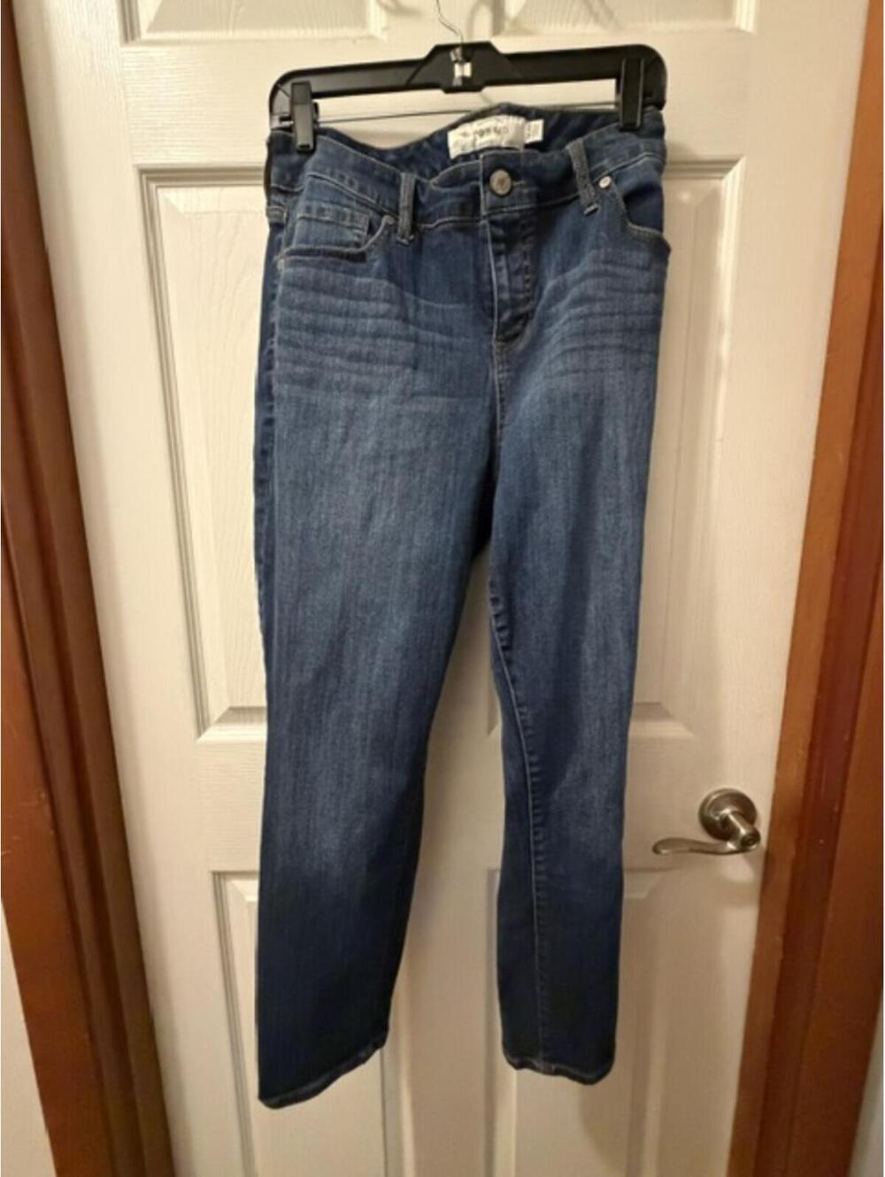 Torrid Girlfriend Jeans Size 16R Medium Wash Denim Relaxed Fit
